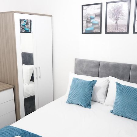 Modernized Three Bedroom House Near City Stadium, Attractions, City Centre - Sky N Netflix - Convenient Transport Manchester Eksteriør bilde