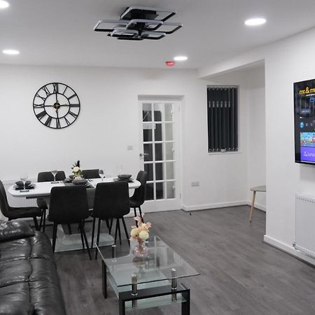 Modernized Three Bedroom House Near City Stadium, Attractions, City Centre - Sky N Netflix - Convenient Transport Manchester Eksteriør bilde