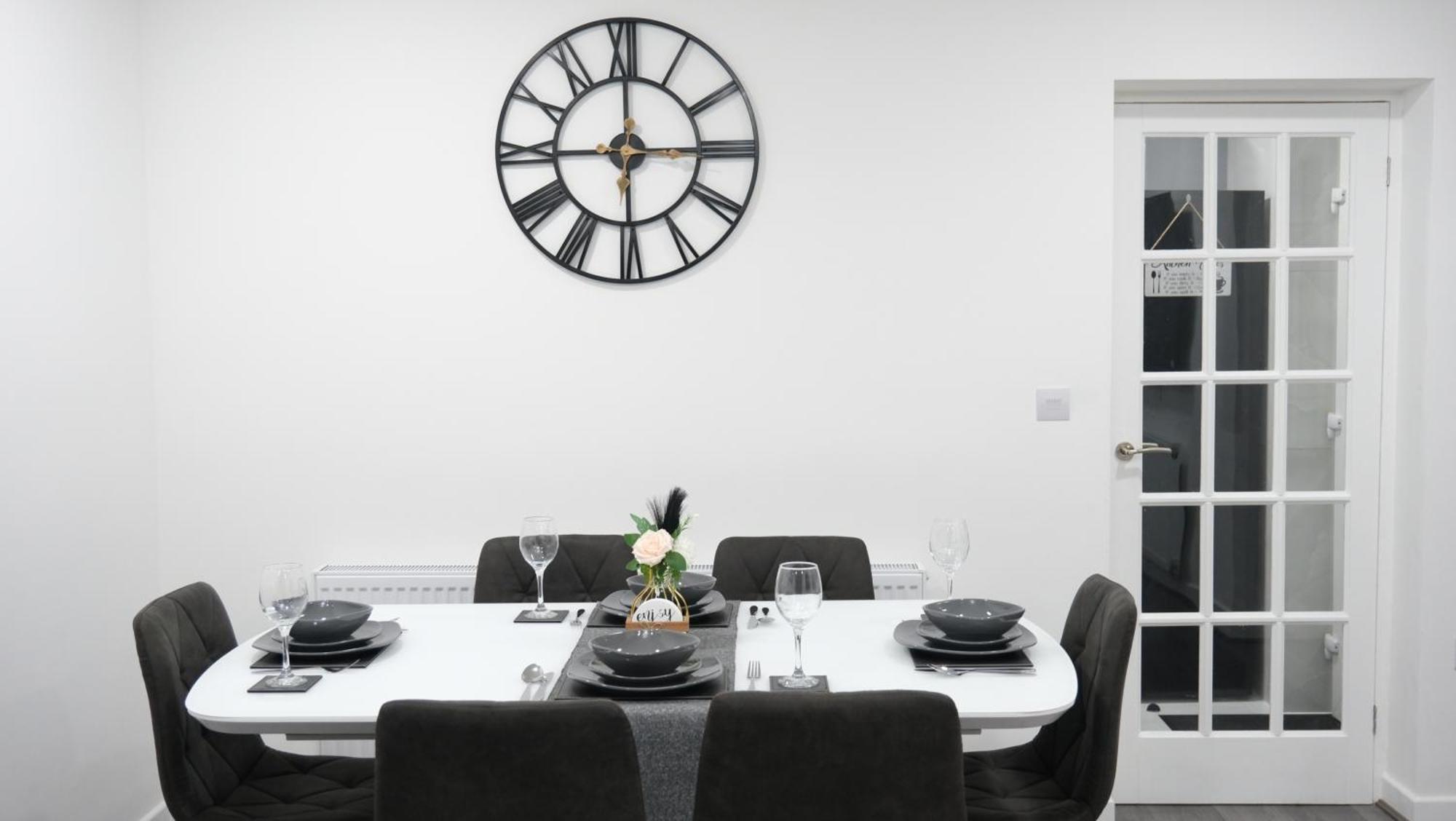 Modernized Three Bedroom House Near City Stadium, Attractions, City Centre - Sky N Netflix - Convenient Transport Manchester Eksteriør bilde