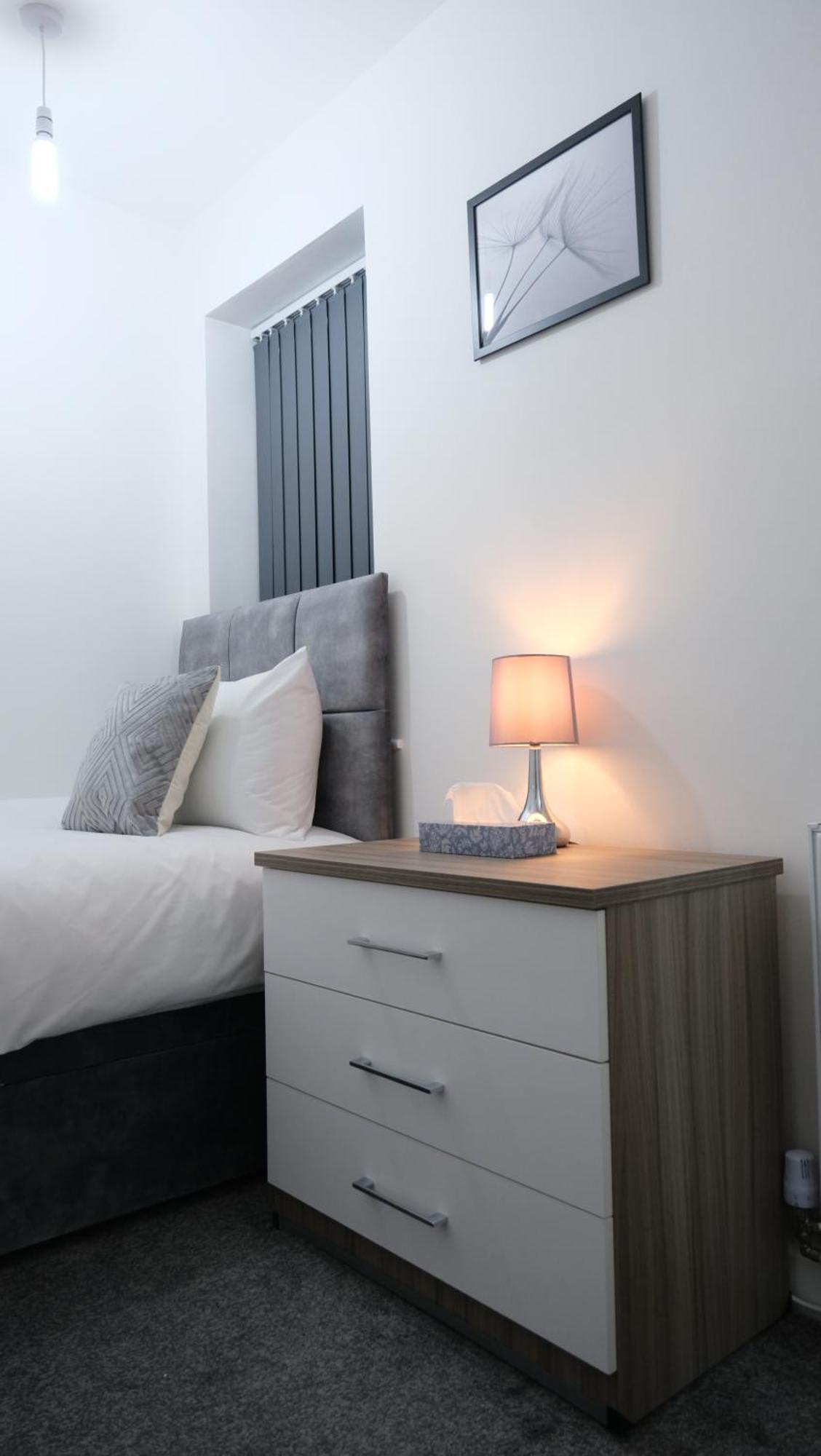 Modernized Three Bedroom House Near City Stadium, Attractions, City Centre - Sky N Netflix - Convenient Transport Manchester Eksteriør bilde