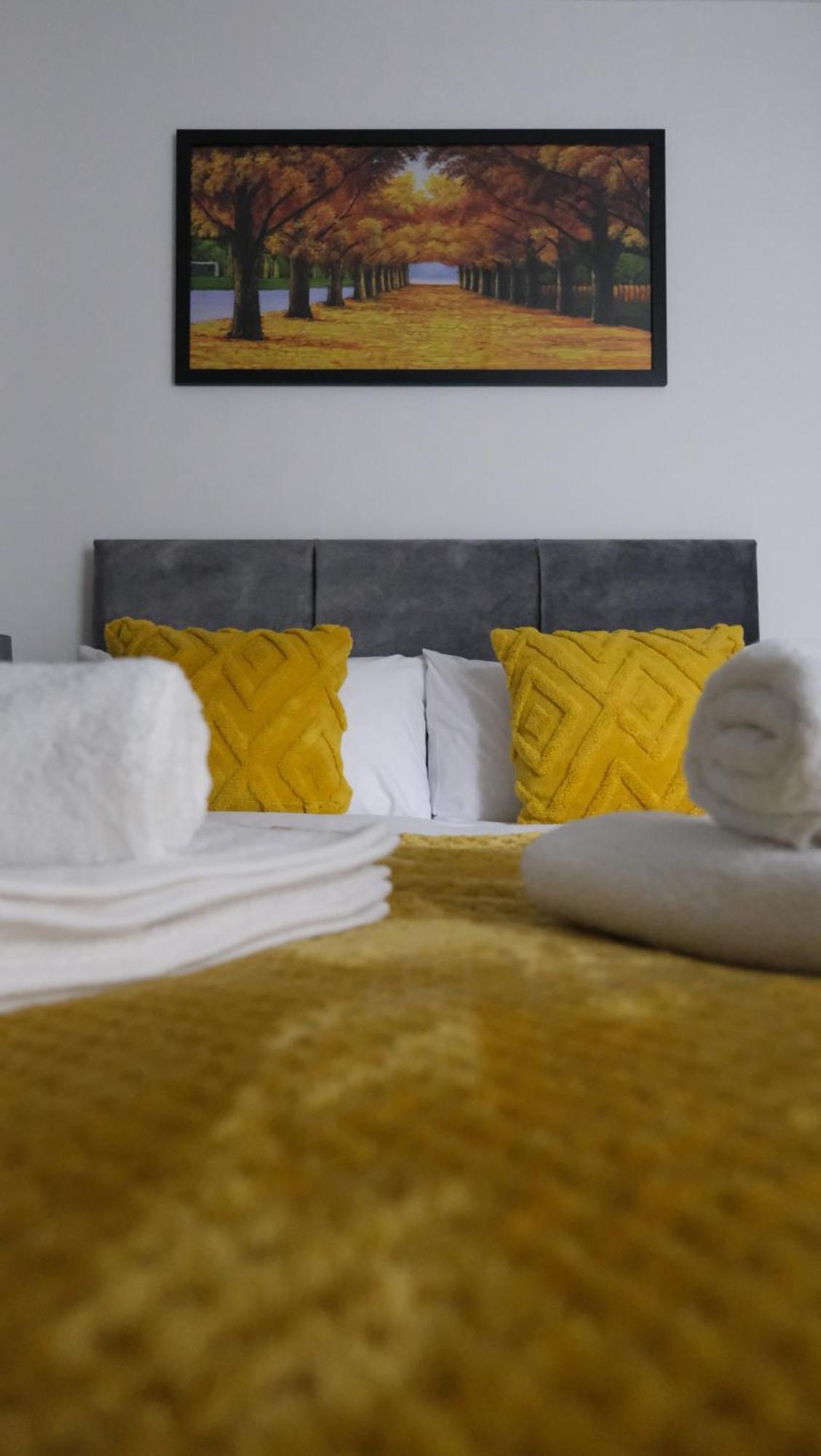 Modernized Three Bedroom House Near City Stadium, Attractions, City Centre - Sky N Netflix - Convenient Transport Manchester Eksteriør bilde