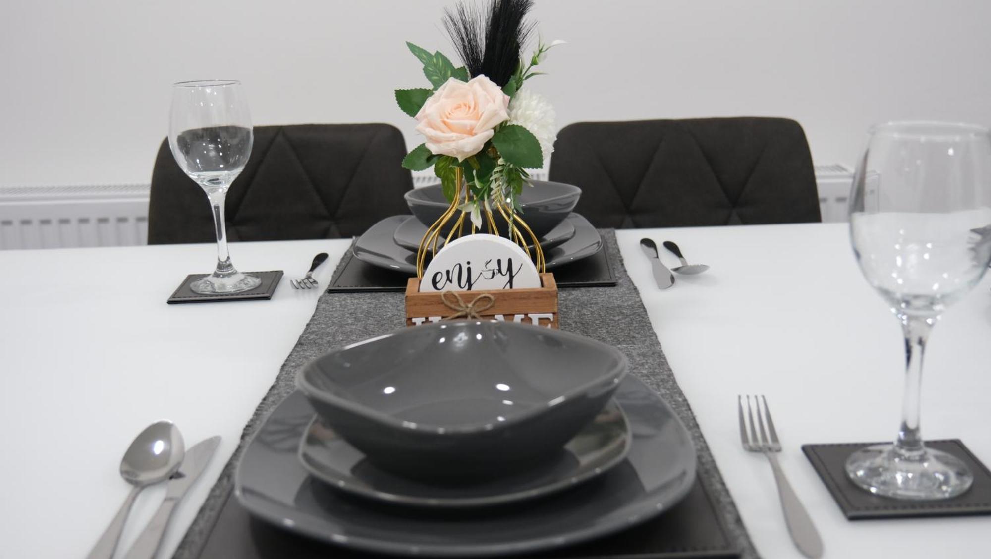Modernized Three Bedroom House Near City Stadium, Attractions, City Centre - Sky N Netflix - Convenient Transport Manchester Eksteriør bilde