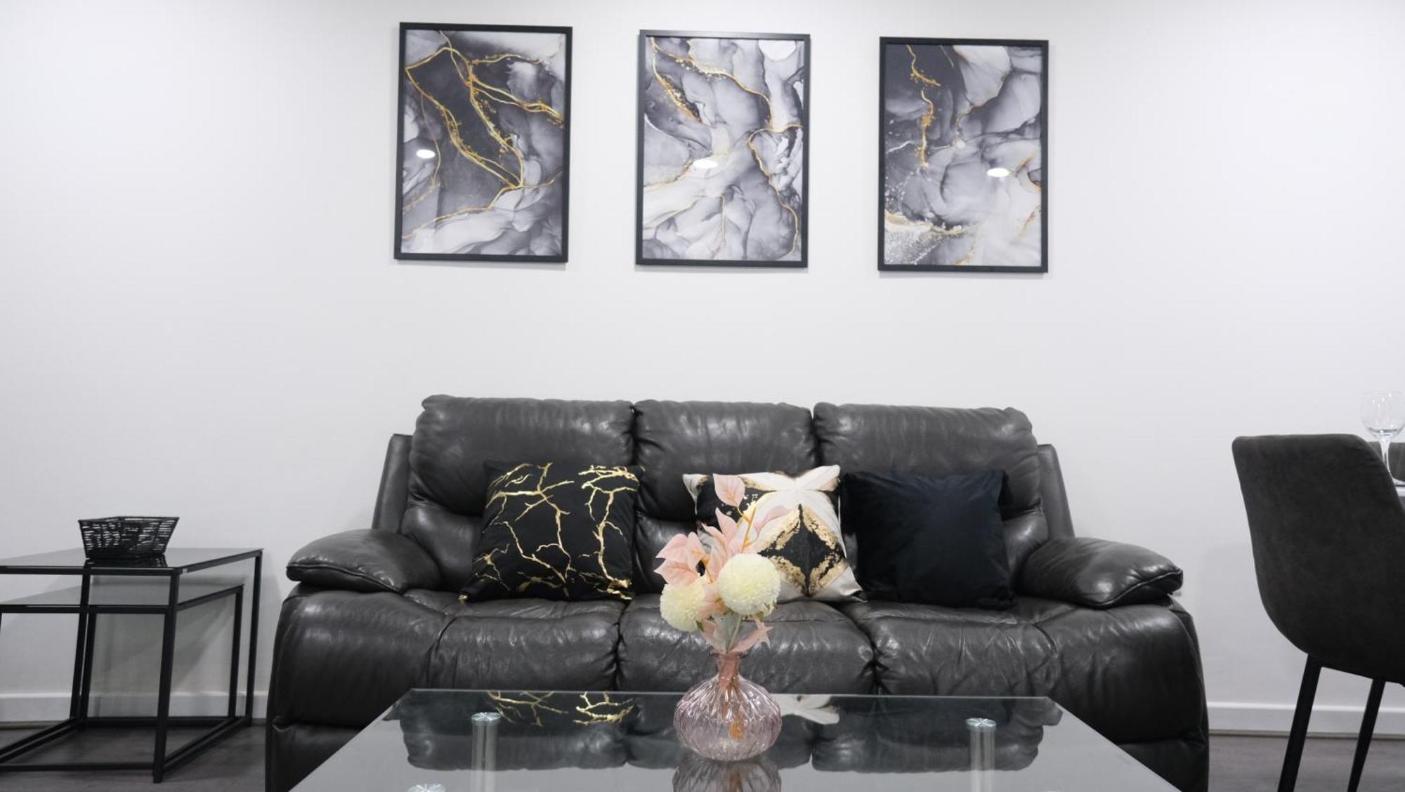 Modernized Three Bedroom House Near City Stadium, Attractions, City Centre - Sky N Netflix - Convenient Transport Manchester Eksteriør bilde